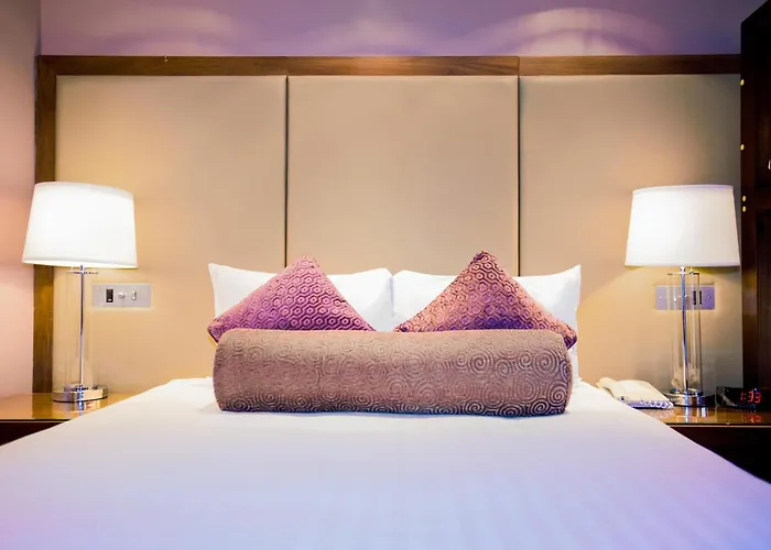 Sandman Signature London GatwickAirport Hotel